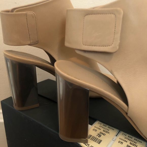 Vince. Heels size 7b - Picture 5 of 5